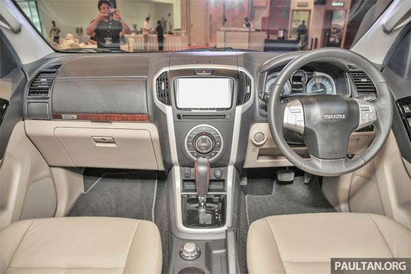 Dashboard New Isuzu MU-X